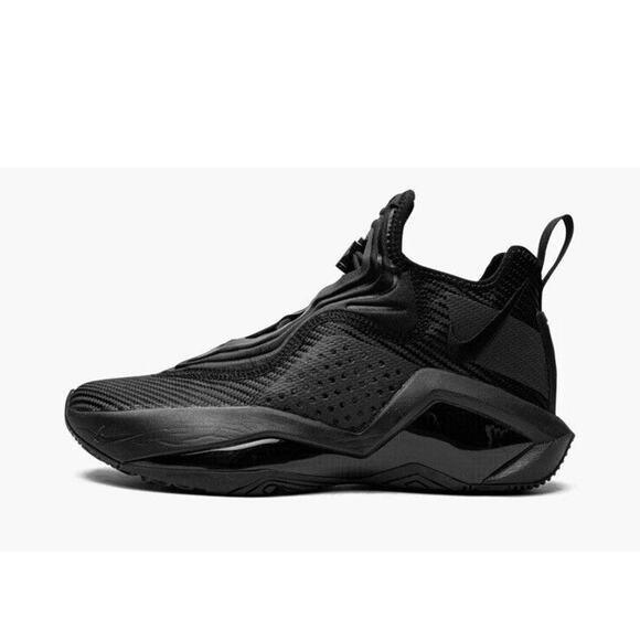 NWT Nike Mens Lebron Soldier XIV Basketball Shoe, Black/Mtlc Dark Grey-SZ 7 - Picture 3 of 5